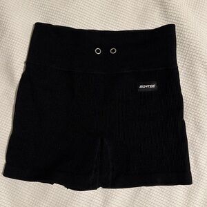 bo + tee ribbed shorts